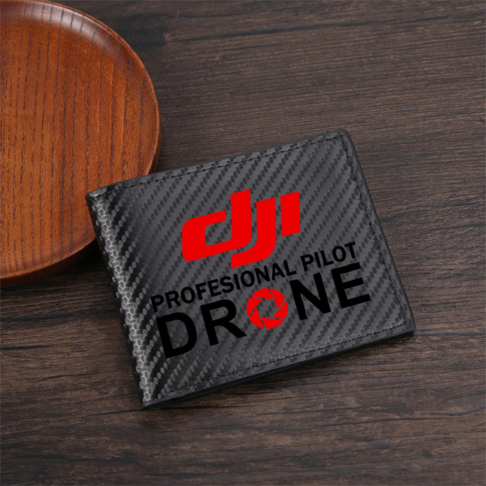Czerwone logo z motywem otworu – Interior Design Photo recenzja i cena